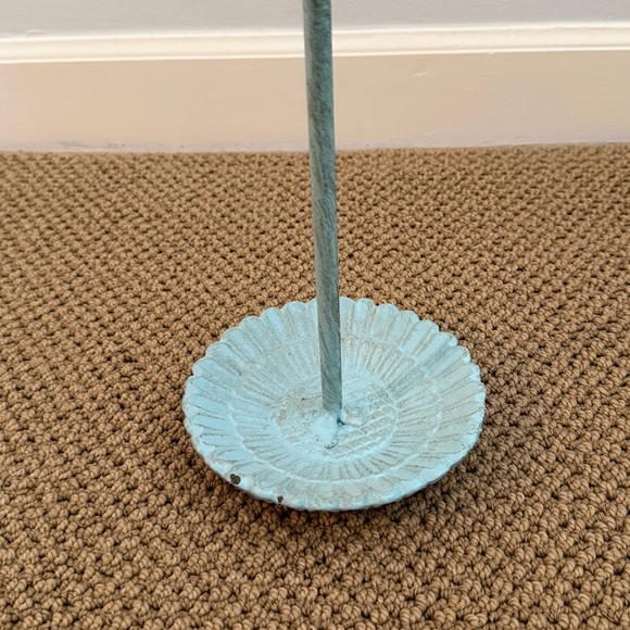 Vintage Style Metal Jewelry Stand - Picture 3 of 3